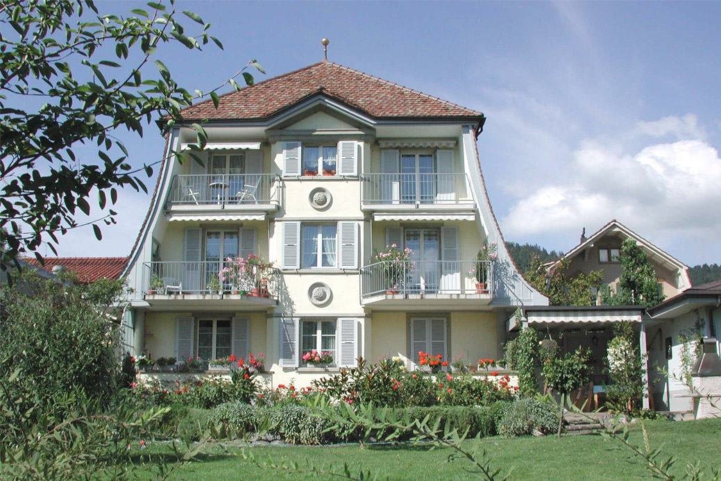 Villa in Hünibach